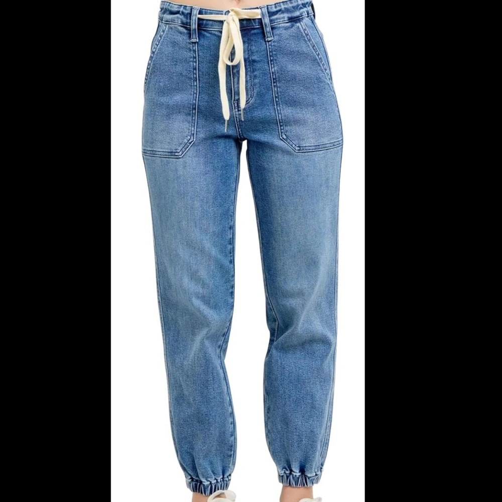 Judy Blue Women's Blue Jean Joggers
New without tags